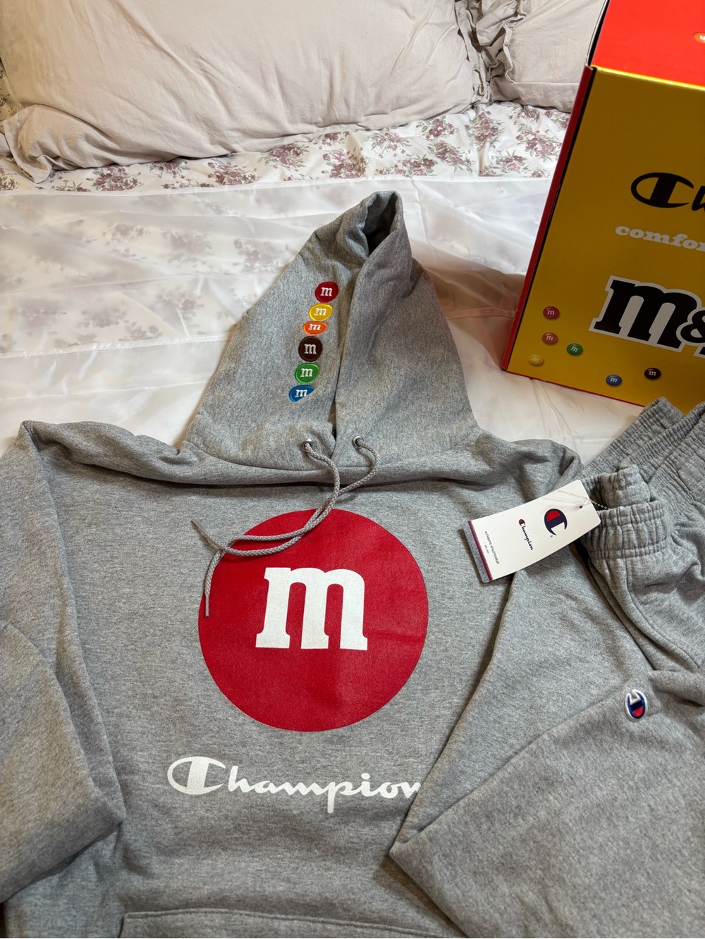 M&M's Champion sweatsuit- limited edition- NWT. Size Xl Only 400 made.